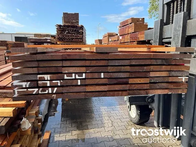 Ipé hardhouten planken geschaafd 25x120mm, lengte 185cm - afbeelding 2 van  2