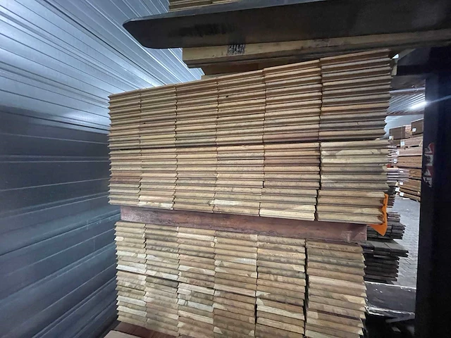 Ipé kopse veer en groef (buitenparket) 650x145x21mm (120x) - afbeelding 3 van  3