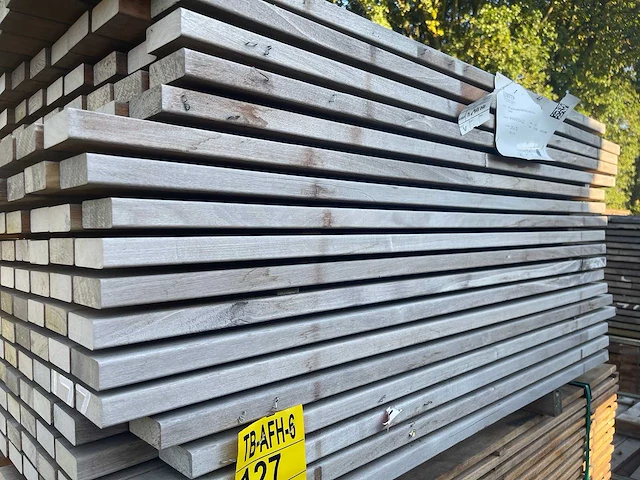 Ipé latten geschaafd 1250x70x25mm (252x) - afbeelding 2 van  3