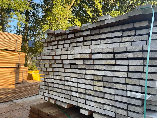 Ipé latten geschaafd 1250x70x25mm (252x) - afbeelding 3 van  3