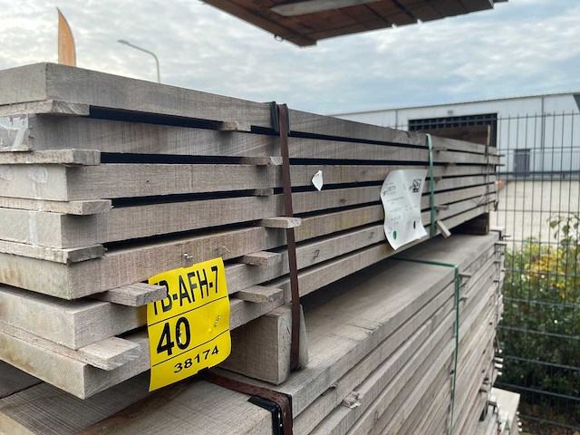 Ipé planken fijnbezaagd 1850x130x27mm (47x) - afbeelding 2 van  3