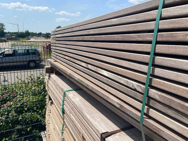 Ipé planken geschaafd 1850x21x95mm (126x) - afbeelding 2 van  3