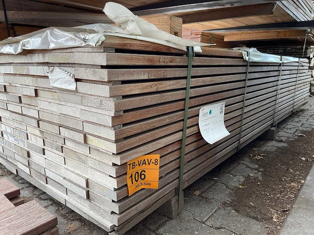 Ipé planken geschaafd 2750-3050x120x25mm (119x) - afbeelding 2 van  3