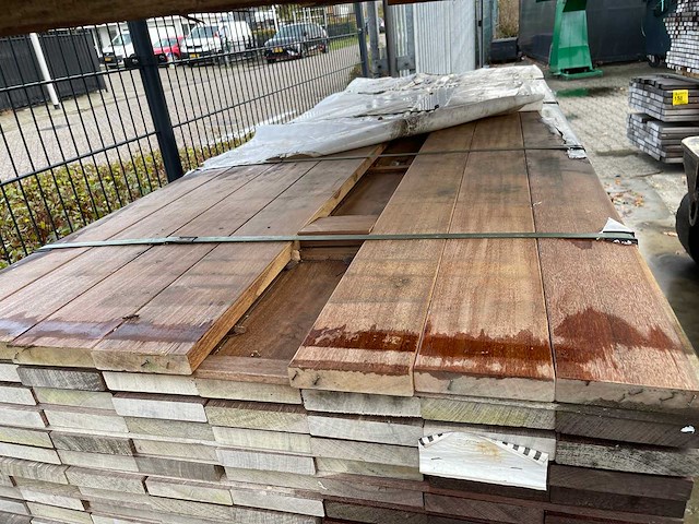 Ipé planken geschaafd 2750-3050x120x25mm (119x) - afbeelding 1 van  3