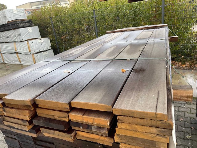 Ipé planken geschaafd 2750x145x21mm (48x) - afbeelding 1 van  3