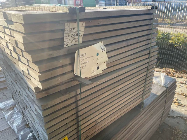Ipé planken geschaafd 950x95x25mm (216x) - afbeelding 2 van  3