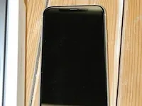 Iphone xr 128 gb wit. met doosje, zonder lader en oortjes - afbeelding 2 van  2