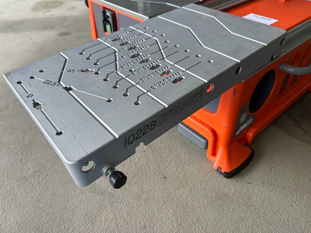 Iq 228 cyclone tegelzaagmachine - afbeelding 9 van  10