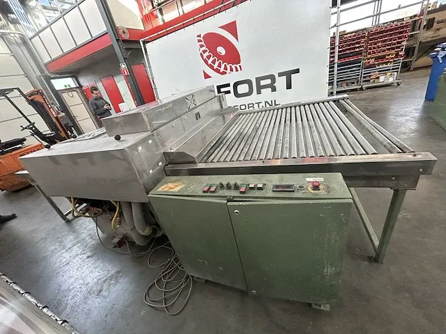 Irm f701-13 glas was- en reinigingsmachine - afbeelding 1 van  9