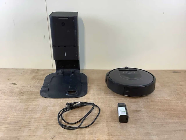 Irobot roomba i7 robotstofzuiger - afbeelding 1 van  10