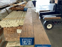 Iroko balken geschaafd 72x96mm, lengte 455-590cm (3x) - afbeelding 1 van  3