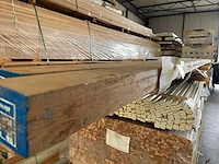 Iroko balken geschaafd 72x96mm, lengte 455-590cm (3x) - afbeelding 2 van  3
