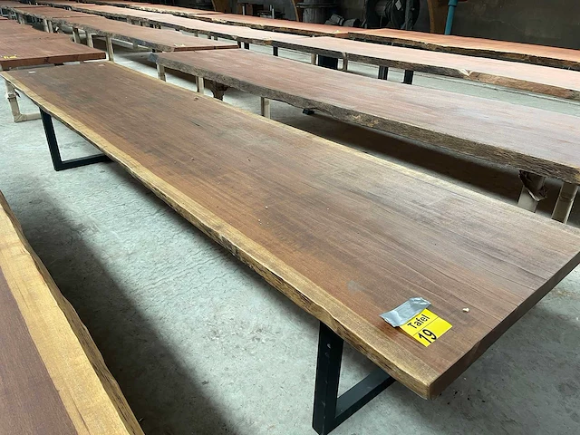 Iroko tafel 4000x900x65mm - afbeelding 1 van  3
