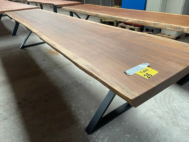 Iroko tafel 4000x900x65mm - afbeelding 1 van  3