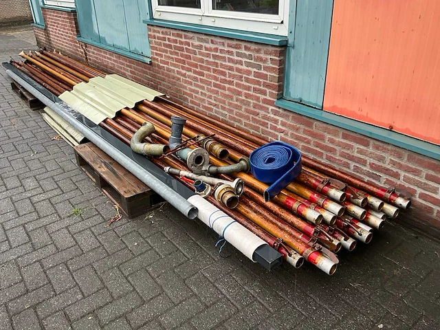 Irrigation equipment (18x) - afbeelding 1 van  9