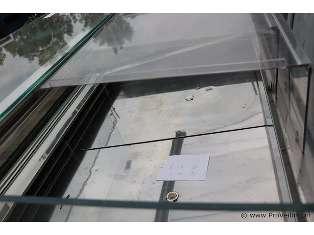Isa italy ijsvitrine model vetrinati kelly zonder koelmotor - afbeelding 5 van  9