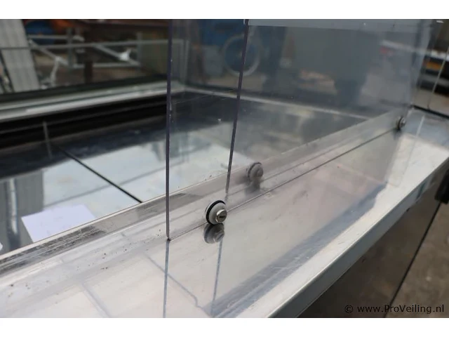 Isa italy ijsvitrine model vetrinati kelly zonder koelmotor - afbeelding 6 van  9
