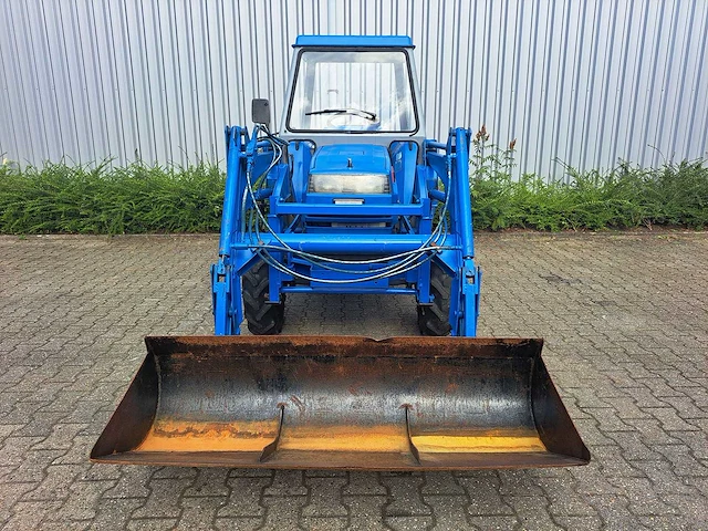 Iseki - ta207 - vierwielaangedreven landbouwtractor - 1990 - afbeelding 10 van  15