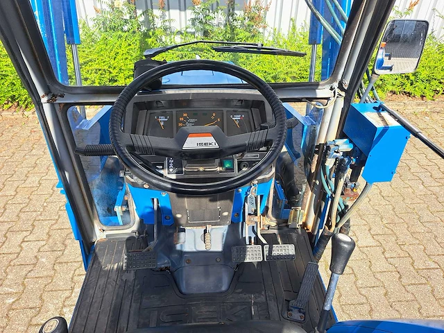Iseki - ta207 - vierwielaangedreven landbouwtractor - 1990 - afbeelding 13 van  15