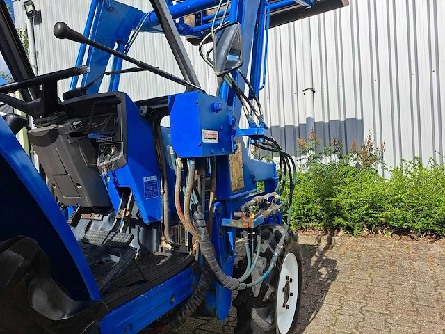 Iseki - ta207 - vierwielaangedreven landbouwtractor - 1990 - afbeelding 14 van  15