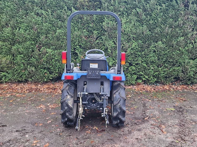 Iseki - tm 150 - 15 pk - utility tractor - afbeelding 11 van  13