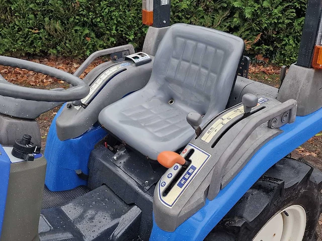 Iseki - tm 150 - 15 pk - utility tractor - afbeelding 12 van  13