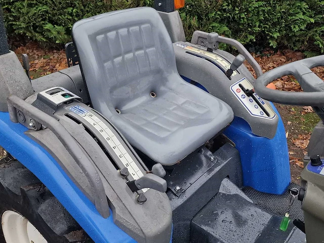 Iseki - tm 150 - 15 pk - utility tractor - afbeelding 13 van  13