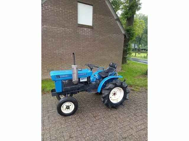 Iseki - tx1410 - utility tractor - afbeelding 1 van  5