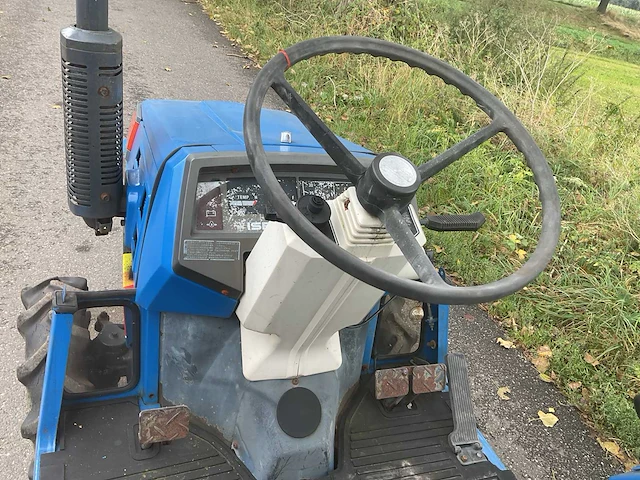 Iseki 150 minitractor - afbeelding 2 van  13