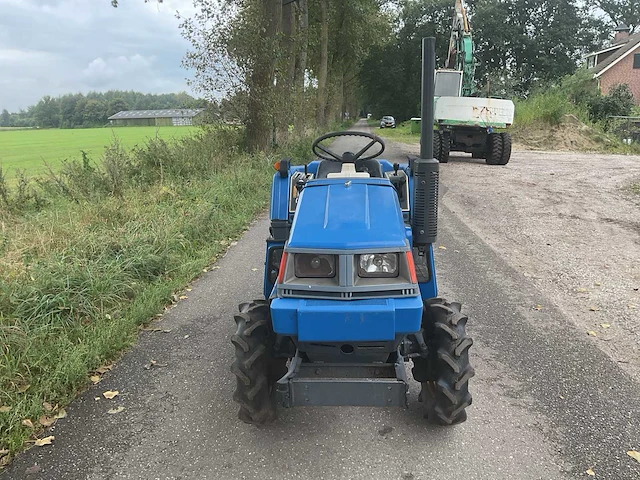 Iseki 150 minitractor - afbeelding 7 van  13