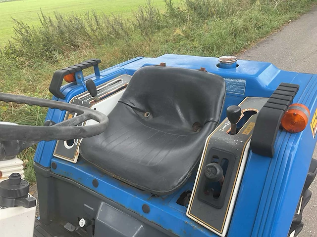 Iseki 150 minitractor - afbeelding 12 van  13