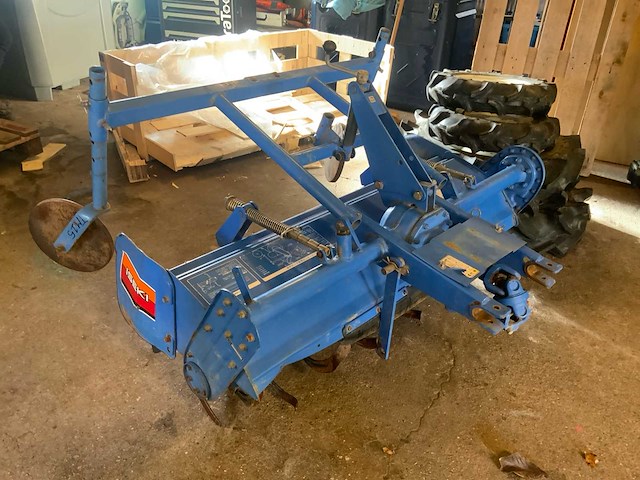 Iseki arm12 grondfrees - afbeelding 1 van  7