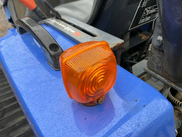 Iseki piccoro tpc 153 minitractor met rupsbanden - afbeelding 13 van  29