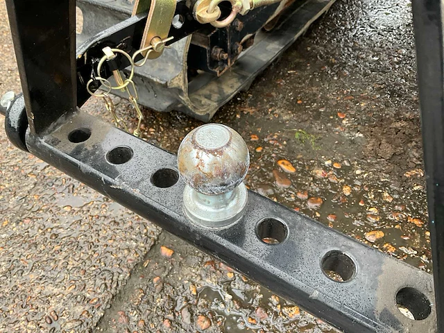 Iseki piccoro tpc 153 minitractor met rupsbanden - afbeelding 16 van  29