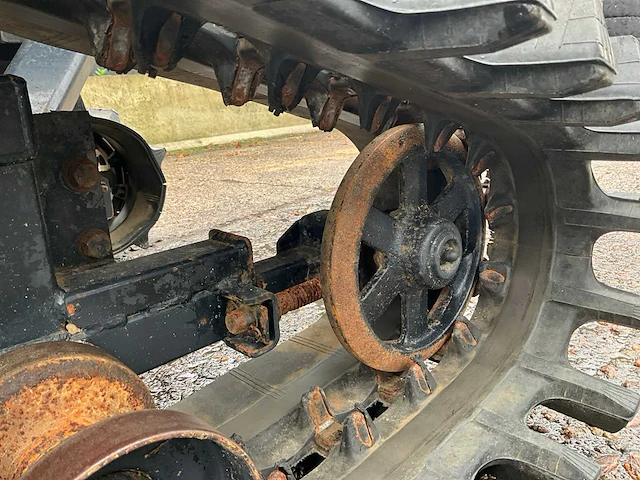 Iseki piccoro tpc 153 minitractor met rupsbanden - afbeelding 20 van  29
