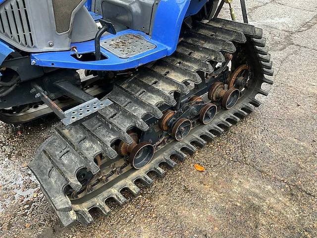 Iseki piccoro tpc 153 minitractor met rupsbanden - afbeelding 25 van  29