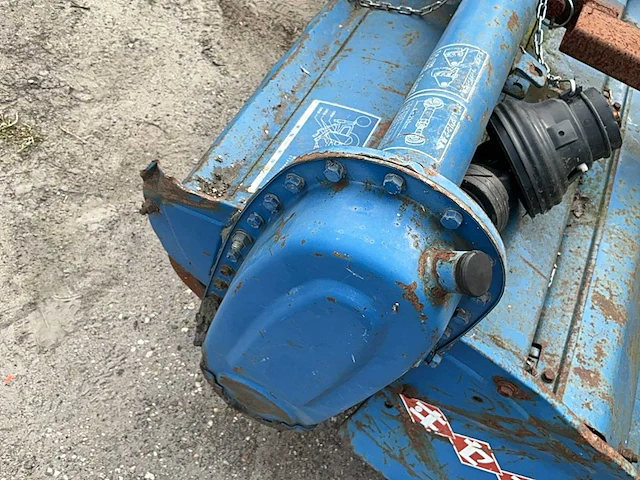 Iseki sa1360 grondfrees minitractor - afbeelding 8 van  24