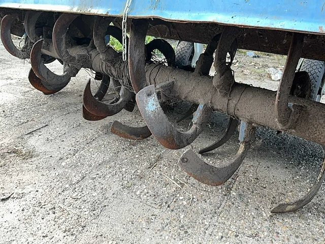 Iseki sa1360 grondfrees minitractor - afbeelding 9 van  24