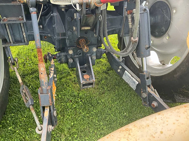 Iseki tf53f - 4wd minitractor met voorlader - afbeelding 13 van  36