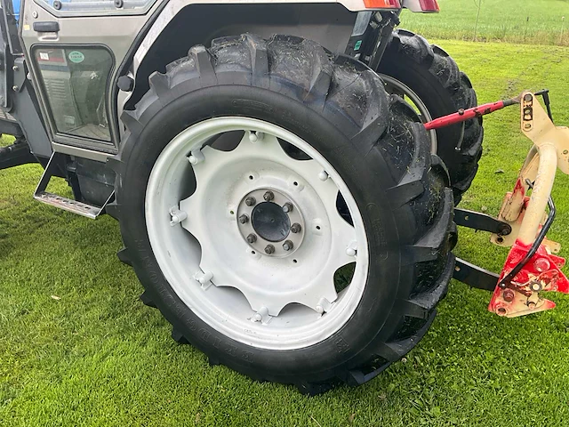 Iseki tf53f - 4wd minitractor met voorlader - afbeelding 14 van  36