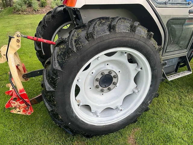 Iseki tf53f - 4wd minitractor met voorlader - afbeelding 15 van  36