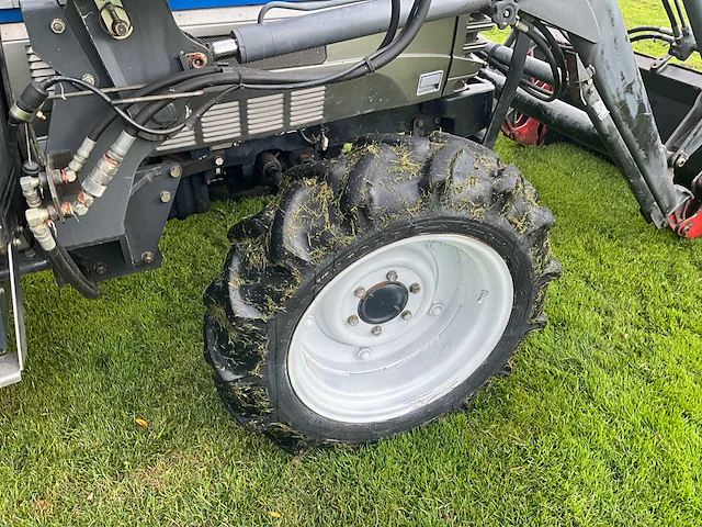 Iseki tf53f - 4wd minitractor met voorlader - afbeelding 16 van  36