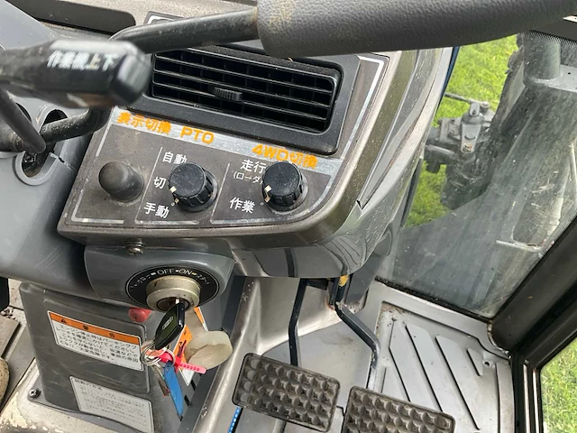 Iseki tf53f - 4wd minitractor met voorlader - afbeelding 24 van  36