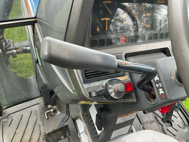 Iseki tf53f - 4wd minitractor met voorlader - afbeelding 25 van  36