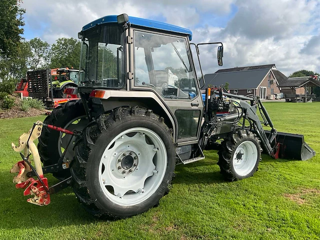 Iseki tf53f - 4wd minitractor met voorlader - afbeelding 34 van  36