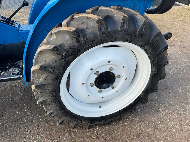 Iseki tl1900 minitractor met voorlader - afbeelding 3 van  17