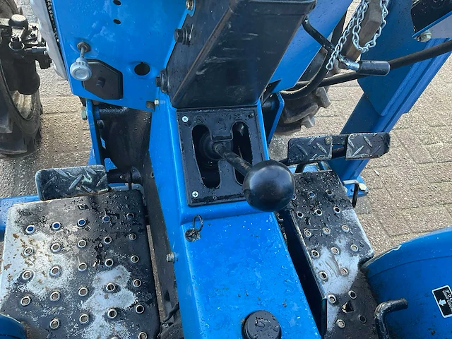 Iseki tl1900 minitractor met voorlader - afbeelding 4 van  17