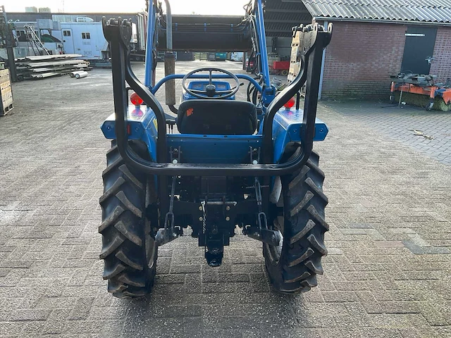 Iseki tl1900 minitractor met voorlader - afbeelding 11 van  17