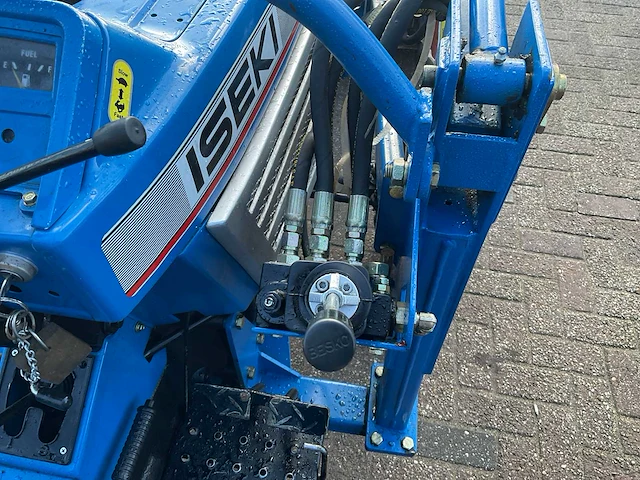 Iseki tl1900 minitractor met voorlader - afbeelding 15 van  17
