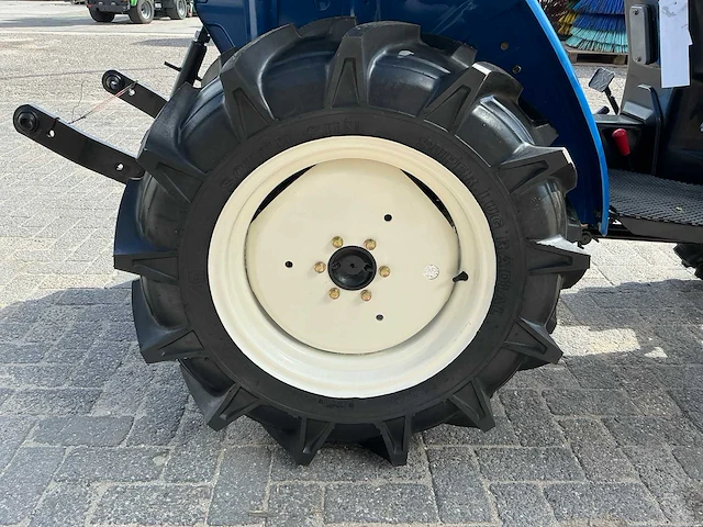 Iseki tm17 minitractor - afbeelding 10 van  25